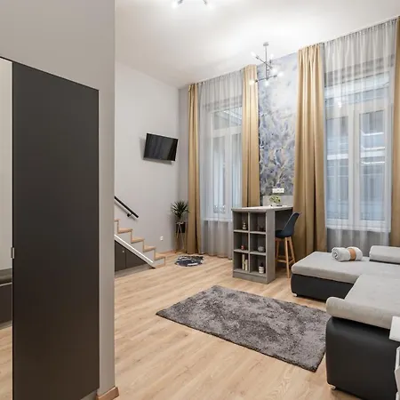 Petite Elegance Budapeste