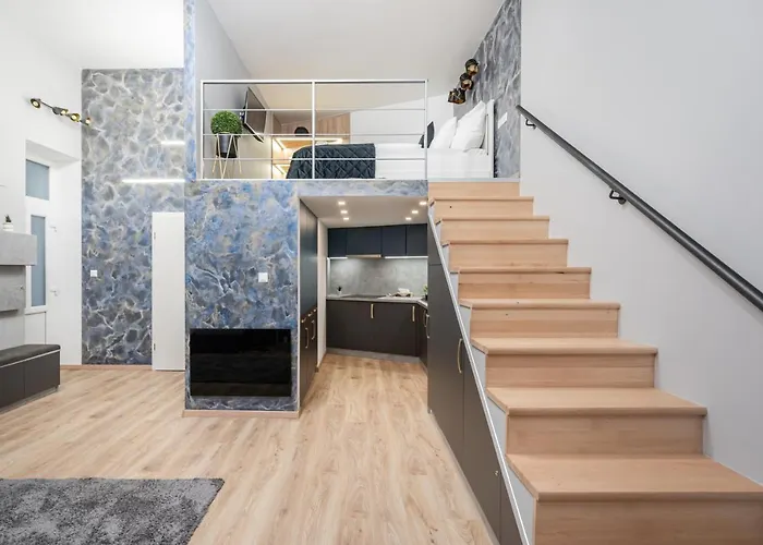 Petite Elegance Budapesta